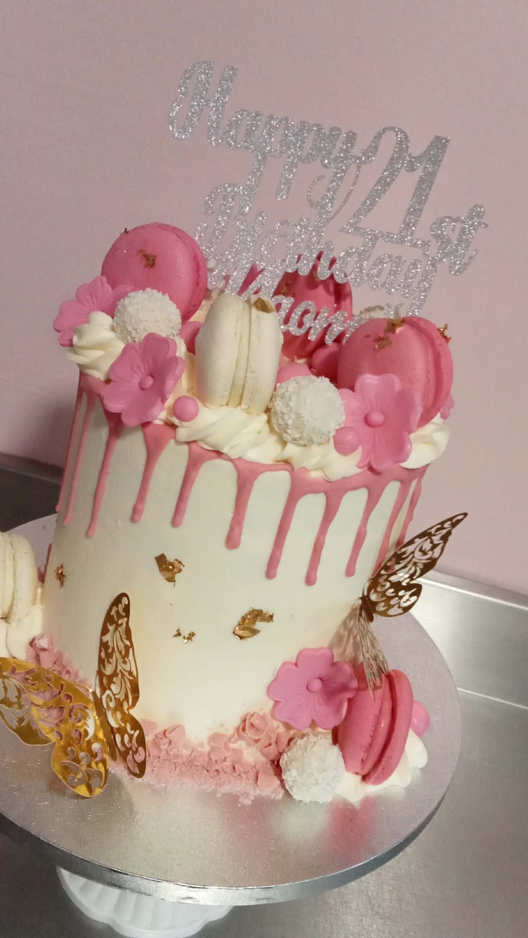 Butterfly & Gold — drip cake design