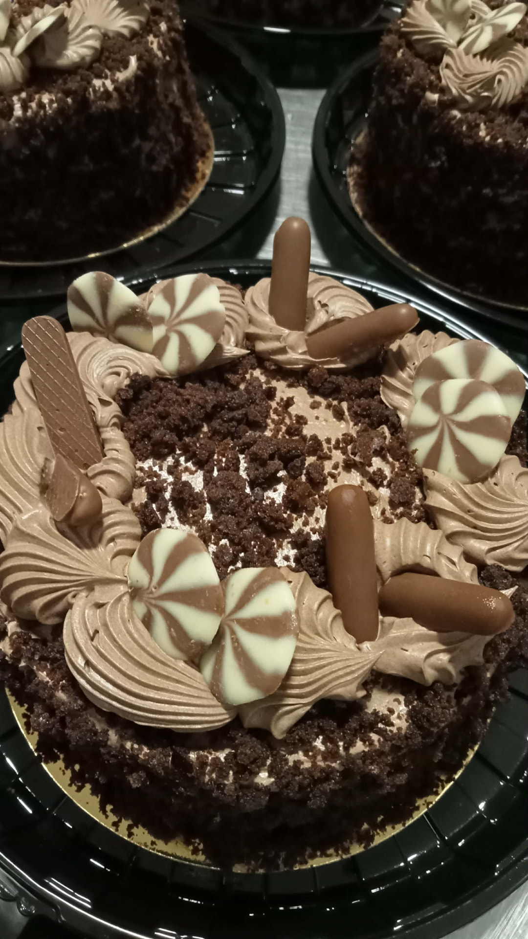 Chocolate Buttercream Swirl — simple celebration cake design