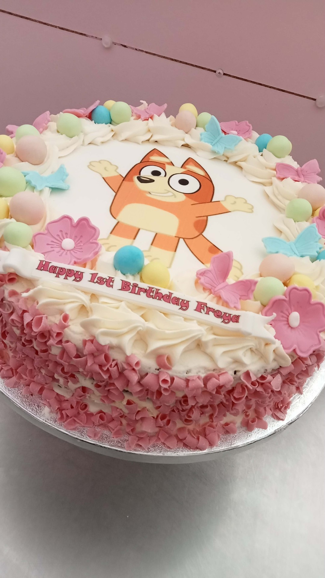 Bingo Pastel Party — simple celebration cake design