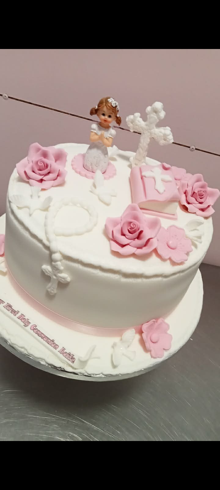 Praying Girl — Communion & Confirmation cake design