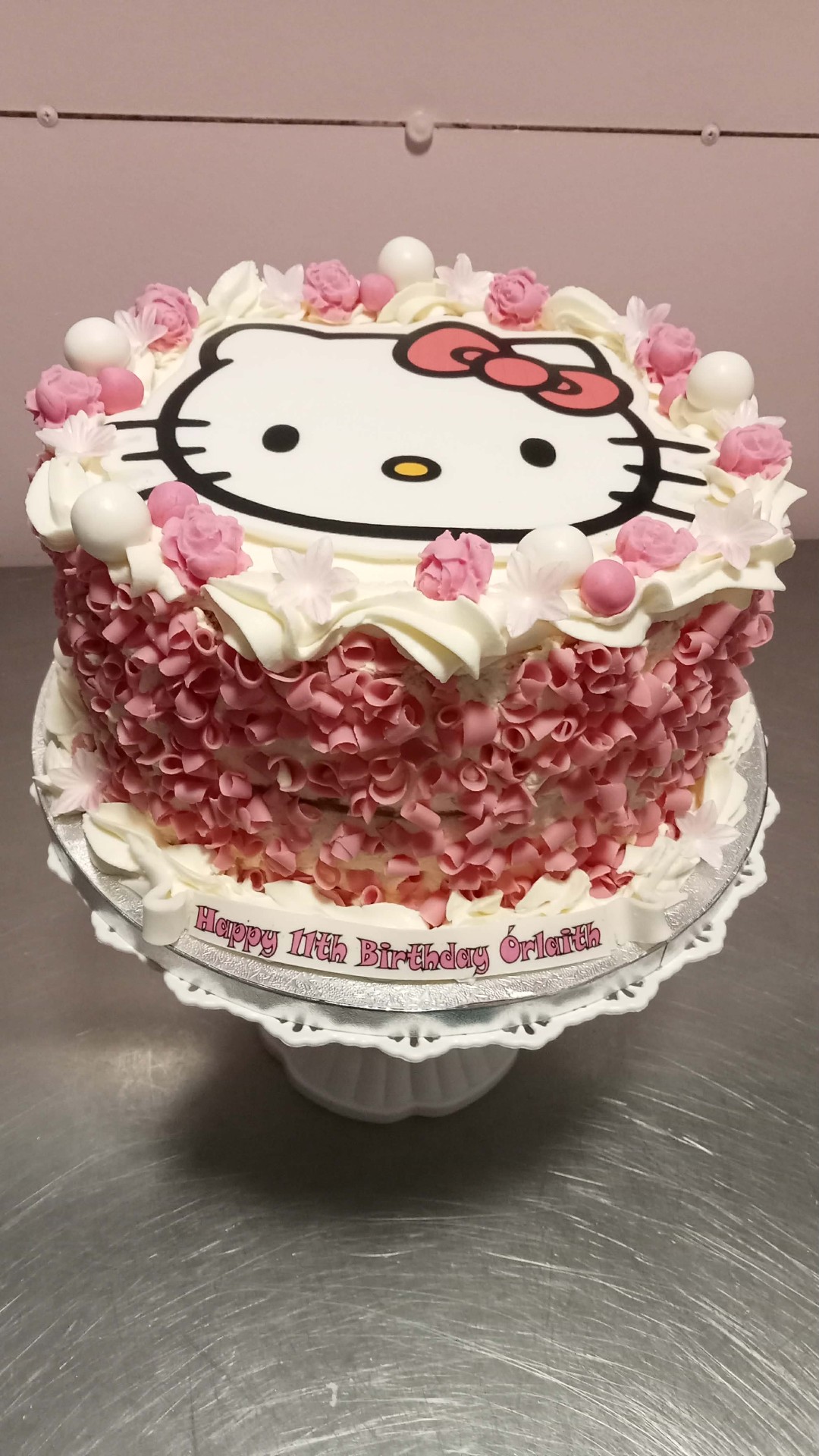 Hello Kitty Roses — simple celebration cake design