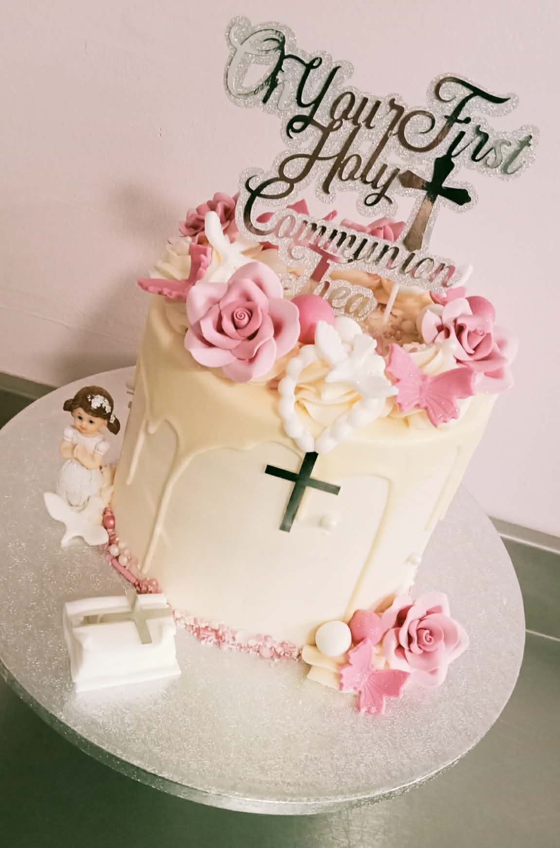 Rose Drip Praying Girl — Communion & Confirmation cake design