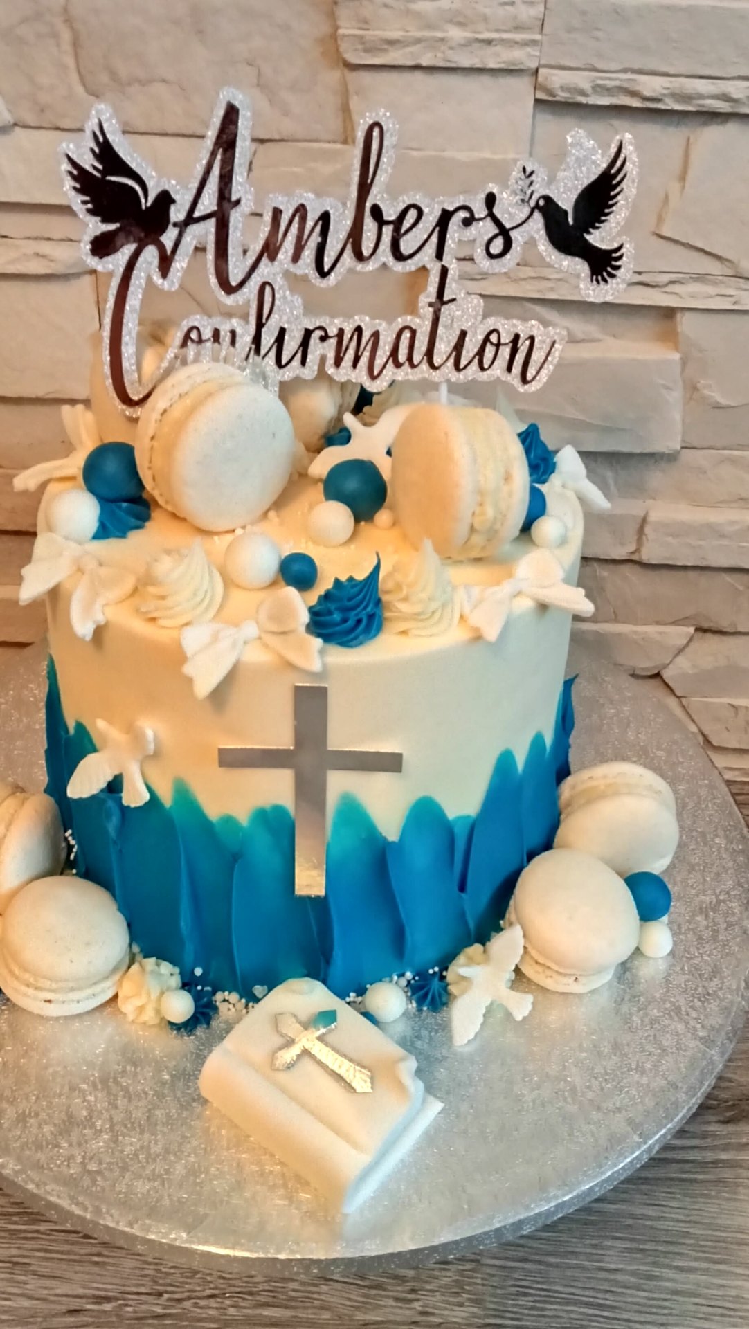 Blue Ombre Cross — Communion & Confirmation cake design