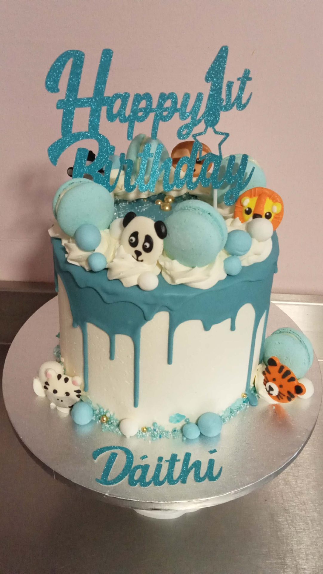 Little Safari — drip cake design